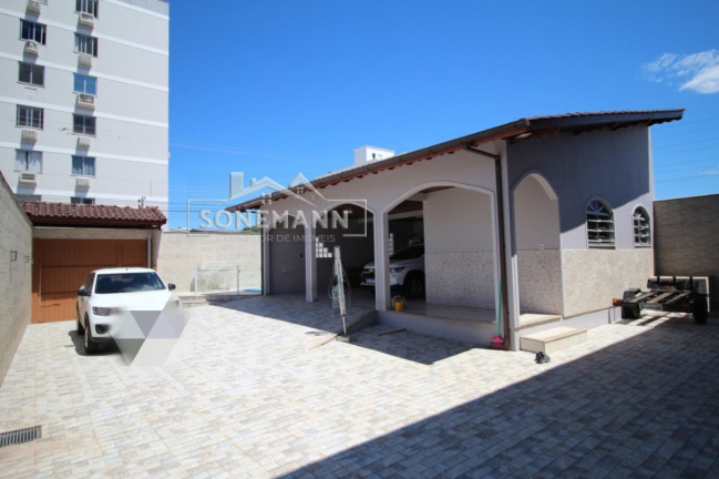 Imagem Casa com 3 Quartos à Venda, 211 m² em Ipiranga - São José