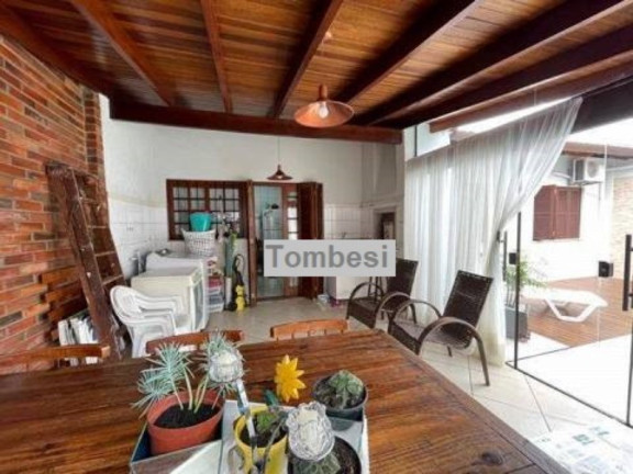 Imagem Casa com 3 Quartos à Venda, 140 m² em Parque Da Matriz - Cachoeirinha Imagem Casa com 3 Quartos à Venda, 140 m² em Parque Da Matriz - Cachoeirinha