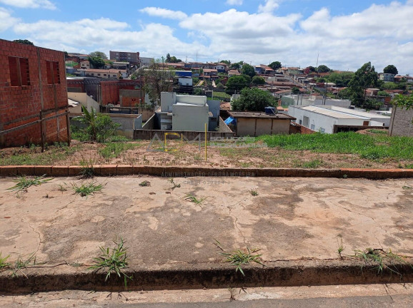Terreno à Venda, 250 m² em Residencial Plaza Martin - Botucatu