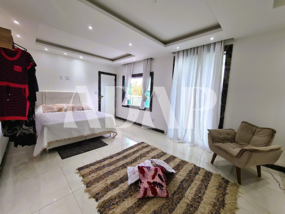 Imagem Casa com 4 Quartos à Venda, 450 m² em Vargem Pequena - Rio De Janeiro Imagem Casa com 4 Quartos à Venda, 450 m² em Vargem Pequena - Rio De Janeiro