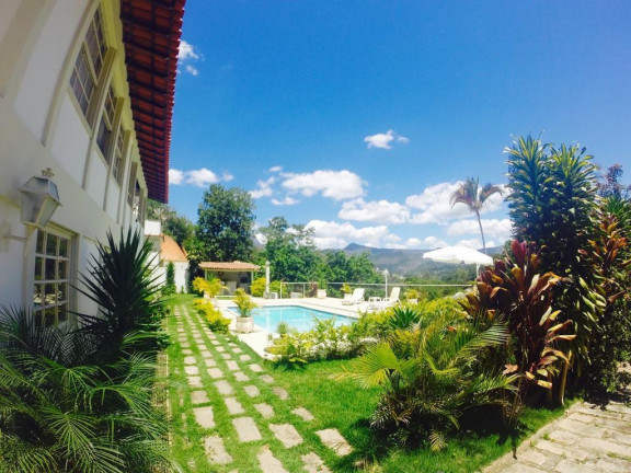Imagem Casa com 6 Quartos à Venda, 450 m² em Nogueira - Petrópolis