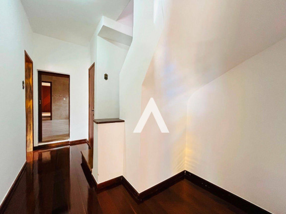 Imagem Casa com 4 Quartos à Venda, 398 m² em Vale Do Paraíso - Teresópolis