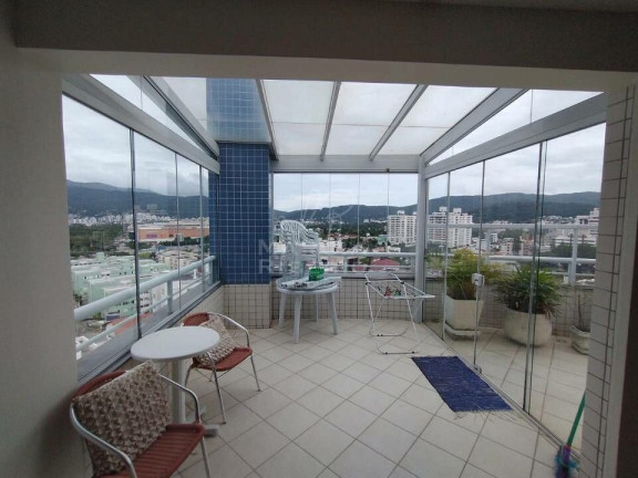 Imagem Cobertura com 3 Quartos à Venda, 250 m² em Trindade - Florianópolis