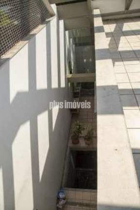 Imagem Casa com 4 Quartos para Alugar, 200 m² em Moema - São Paulo Imagem Casa com 4 Quartos para Alugar, 200 m² em Moema - São Paulo