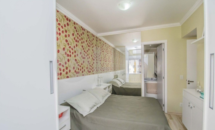 Imagem Apartamento com 3 Quartos à Venda, 66 m² em Santo Antônio - Porto Alegre Imagem Apartamento com 3 Quartos à Venda, 66 m² em Santo Antônio - Porto Alegre