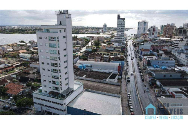 Apartamento com 2 Quartos à Venda,  em Centro - Tramandaí