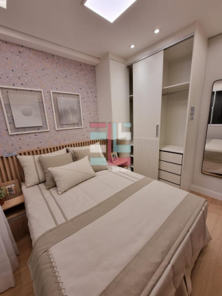 Imagem Imóvel com 2 Quartos à Venda, 35 m² em Interlagos - São Paulo