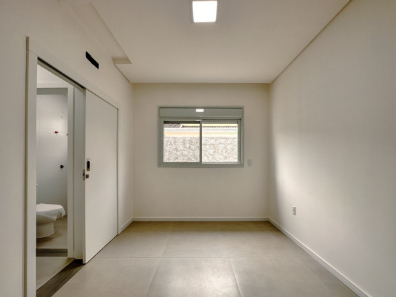 Imagem Casa com 3 Quartos à Venda, 360 m² em Pedra Branca - Palhoça
