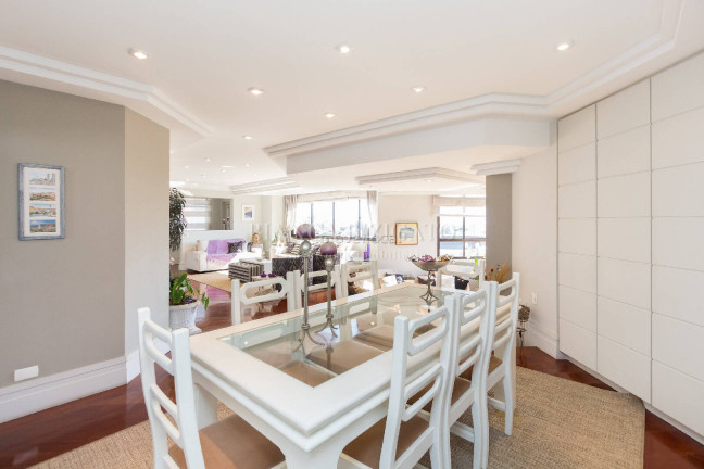 Imagem Apartamento com 4 Quartos à Venda, 230 m² em Cabral - Curitiba