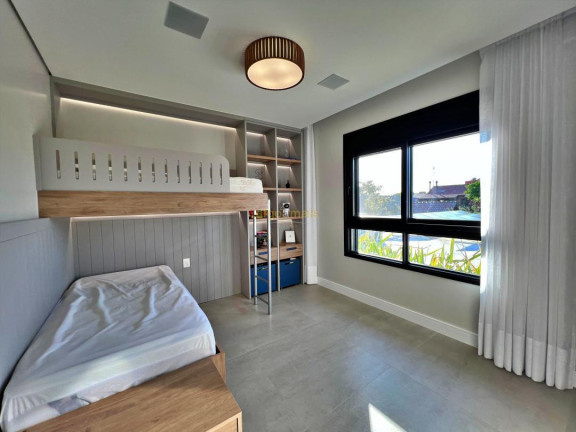Imagem Imóvel com 5 Quartos à Venda, 428 m² em C.c.i- Extenção Atlantida Ii - Xangri-lá Imagem Imóvel com 5 Quartos à Venda, 428 m² em C.c.i- Extenção Atlantida Ii - Xangri-lá