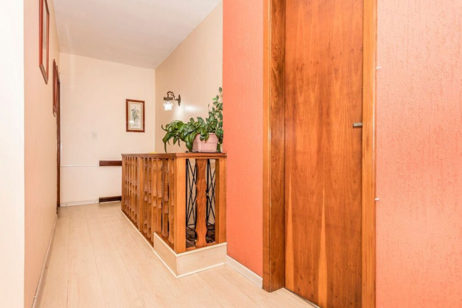 Imagem Imóvel com 3 Quartos à Venda, 157 m² em Jardim Itu - Porto Alegre Imagem Imóvel com 3 Quartos à Venda, 157 m² em Jardim Itu - Porto Alegre