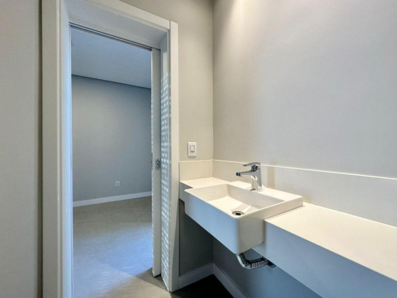 Imagem Casa com 4 Quartos à Venda, em -- - Capao Da Canoa Imagem Casa com 4 Quartos à Venda, em -- - Capao Da Canoa