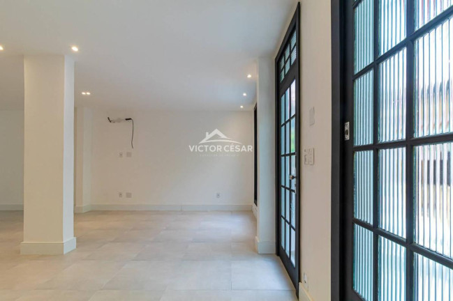 Imagem Casa de Vila com 4 Quartos à Venda, 234 m² Imagem Casa de Vila com 4 Quartos à Venda, 234 m²