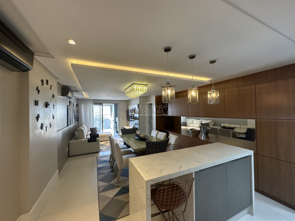 Imagem Apartamento com 3 Quartos à Venda, 131 m² em Estreito - Florianópolis Imagem Apartamento com 3 Quartos à Venda, 131 m² em Estreito - Florianópolis