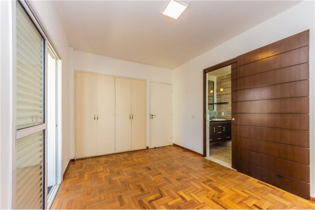 Imagem Imóvel com 3 Quartos à Venda, em Jardim Paulista - São Paulo Imagem Imóvel com 3 Quartos à Venda, em Jardim Paulista - São Paulo