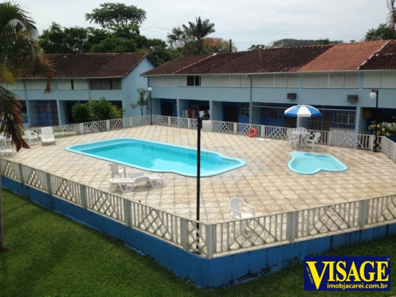Sobrado com 2 Quartos à Venda,  em Ubatuba