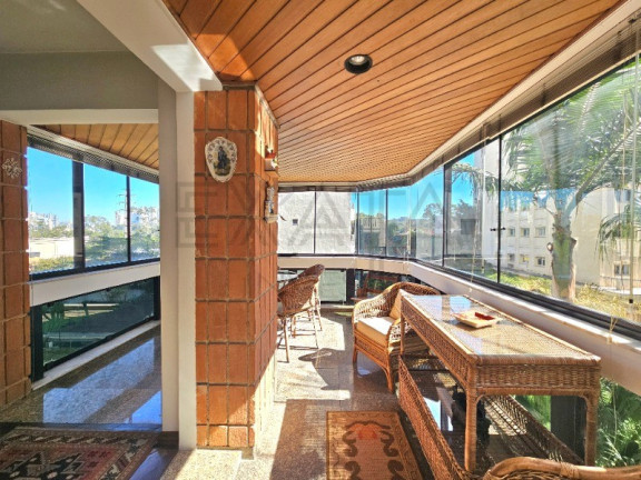 Imagem Imóvel com 3 Quartos à Venda, 155 m² em Jardim Europa - São Paulo Imagem Imóvel com 3 Quartos à Venda, 155 m² em Jardim Europa - São Paulo
