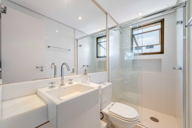 Imagem Apartamento com 3 Quartos à Venda, 187 m² em Bela Vista - Porto Alegre Imagem Apartamento com 3 Quartos à Venda, 187 m² em Bela Vista - Porto Alegre