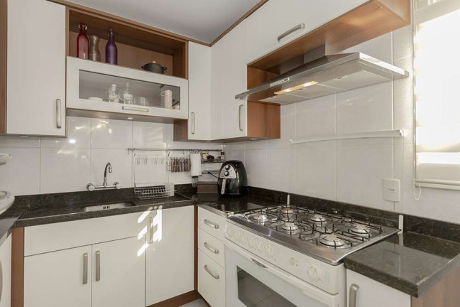 Imagem Imóvel com 2 Quartos à Venda, em Auxiliadora - Porto Alegre Imagem Imóvel com 2 Quartos à Venda, em Auxiliadora - Porto Alegre