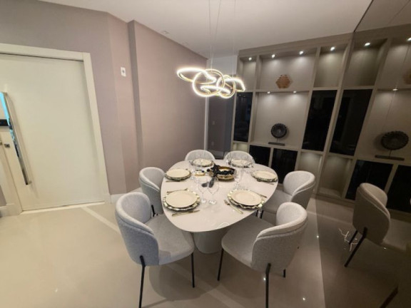 Imagem Apartamento com 3 Quartos à Venda, 135 m² em Centro - Balneário Camboriú Imagem Apartamento com 3 Quartos à Venda, 135 m² em Centro - Balneário Camboriú