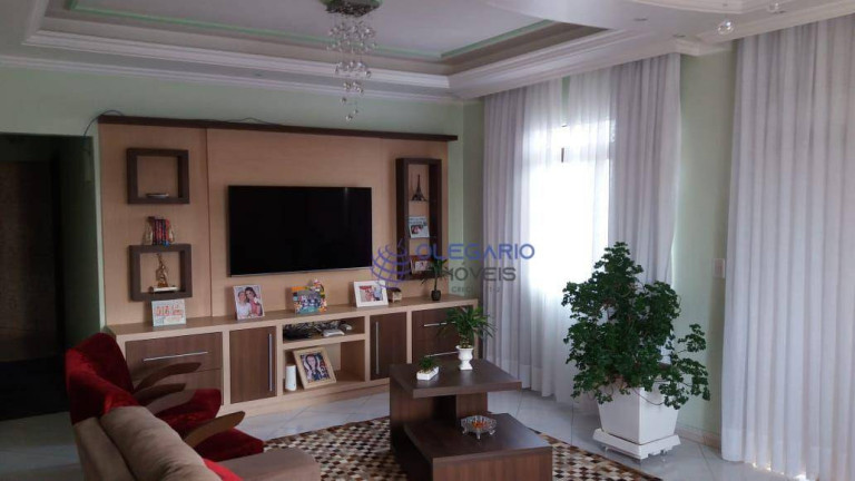 Imagem Sobrado com 4 Quartos à Venda, 460 m² em Centro - Penha Imagem Sobrado com 4 Quartos à Venda, 460 m² em Centro - Penha