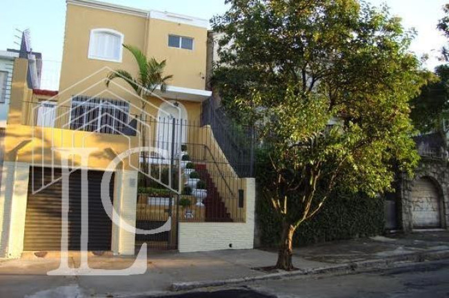 Casa com 3 Quartos para Alugar, 160 m² em Aclimação - São Paulo