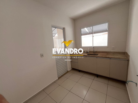 Imagem Casa com 3 Quartos à Venda, 198 m² em Jardim Imperial - Cuiabá