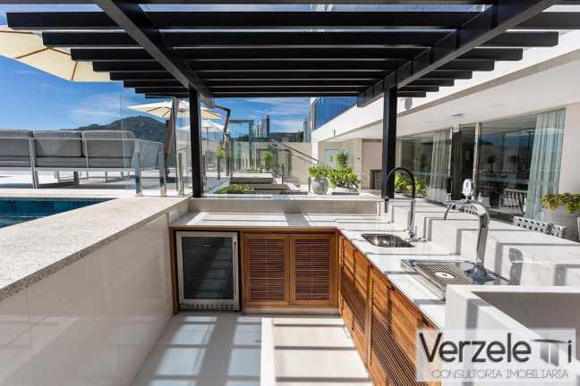 Imagem Apartamento com 4 Quartos à Venda, 310 m² em Centro - Balneário Camboriú Imagem Apartamento com 4 Quartos à Venda, 310 m² em Centro - Balneário Camboriú