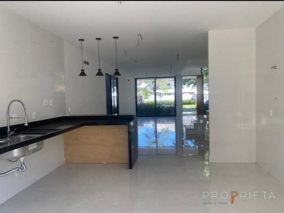 Imagem Casa de Condomínio com 4 Quartos à Venda, 280 m² em Barra Da Tijuca - Rio De Janeiro Imagem Casa de Condomínio com 4 Quartos à Venda, 280 m² em Barra Da Tijuca - Rio De Janeiro
