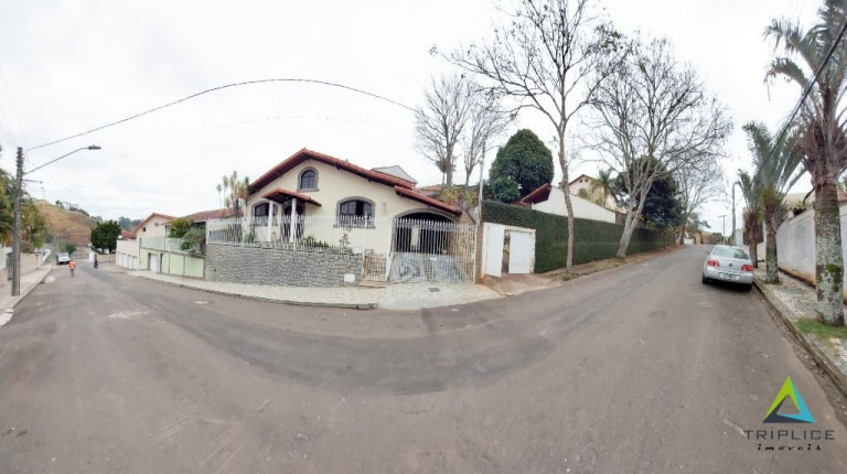 Imagem Casa com 4 Quartos à Venda, 250 m² em Bom Clima - Juiz De Fora