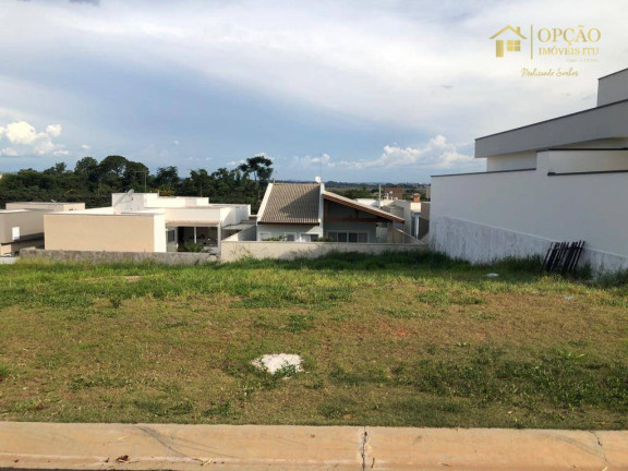 Terreno à Venda, 330 m² em Condomínio Lagos D'icaraí - Salto