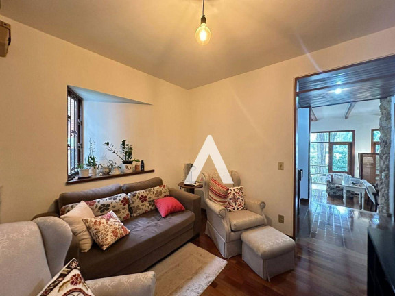 Imagem Casa com 4 Quartos à Venda, 177 m² em Granja Guarani - Teresópolis