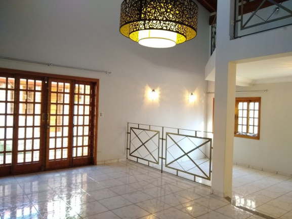 Imagem Casa com 5 Quartos à Venda, 200 m² em Nova Jacarezinho - Jacarezinho