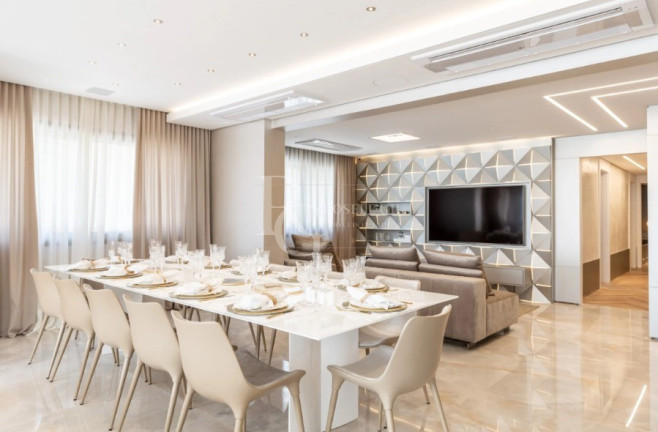 Imagem Apartamento com 4 Quartos à Venda, 291 m² em Moinhos De Vento - Porto Alegre Imagem Apartamento com 4 Quartos à Venda, 291 m² em Moinhos De Vento - Porto Alegre