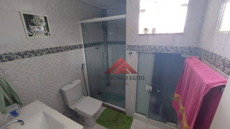 Imagem Casa com 2 Quartos à Venda, 100 m² em Centro - São Gonçalo