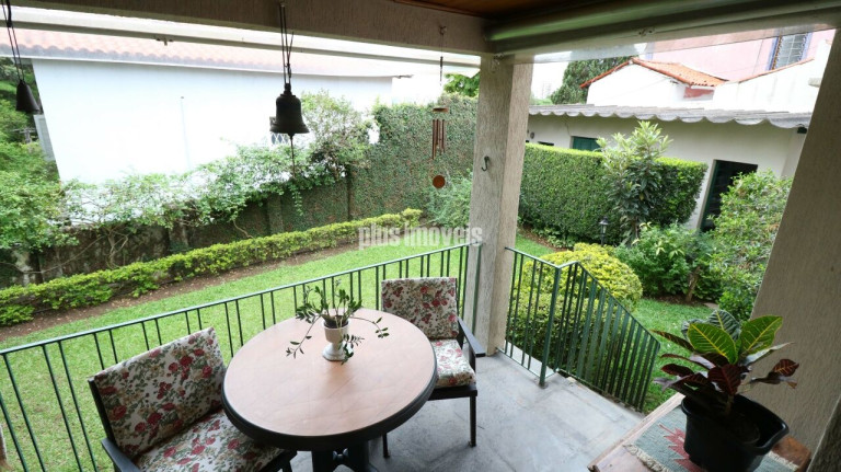 Imagem Casa com 3 Quartos à Venda, 300 m² em Pacaembu - São Paulo