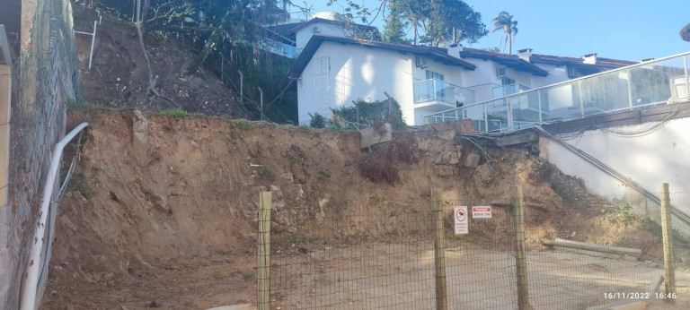 Imagem Terreno à Venda, 300 m² em Bombinhas Imagem Terreno à Venda, 300 m² em Bombinhas