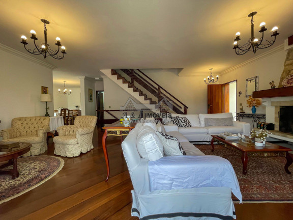 Imagem Casa com 4 Quartos à Venda, 315 m² em Vila Capivari - Campos Do Jordão