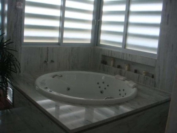 Imagem Casa com 5 Quartos à Venda,  em Alphaville I - Salvador