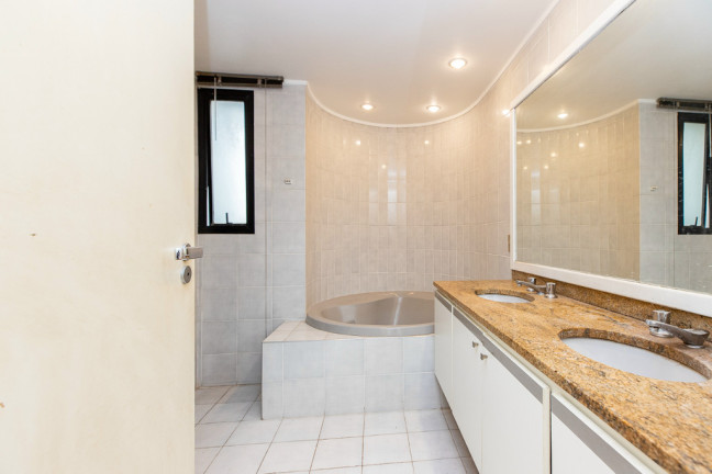 Imagem Apartamento com 4 Quartos à Venda, 200 m² em Moema - São Paulo Imagem Apartamento com 4 Quartos à Venda, 200 m² em Moema - São Paulo