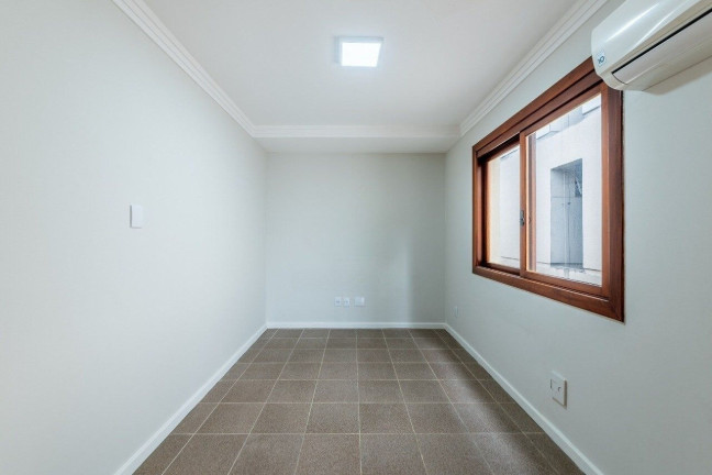 Imagem Cobertura com 2 Quartos à Venda, 135 m² em Mont Serrat - Porto Alegre Imagem Cobertura com 2 Quartos à Venda, 135 m² em Mont Serrat - Porto Alegre