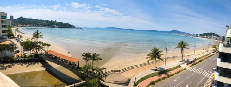 Imagem Apartamento com 4 Quartos à Venda, 200 m² em Meia Praia - Itapema