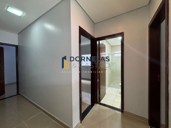 Imagem Casa com 3 Quartos à Venda, 400 m² em Guará I - Brasília Imagem Casa com 3 Quartos à Venda, 400 m² em Guará I - Brasília