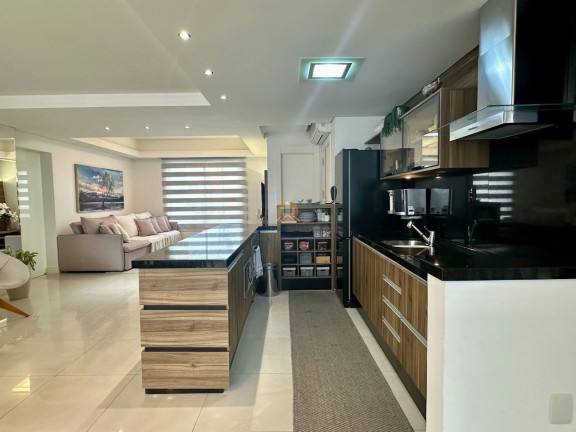 Imagem Imóvel com 3 Quartos à Venda, 121 m² em Centro - Balneário Camboriú