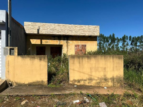 Casa com 2 Quartos à Venda, 127 m² em Centro - Cha De Alegria