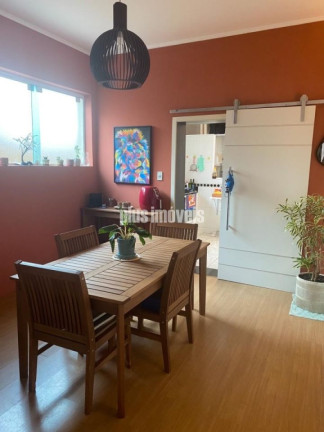 Imagem Casa com 4 Quartos à Venda, 250 m² em Moema - São Paulo Imagem Casa com 4 Quartos à Venda, 250 m² em Moema - São Paulo