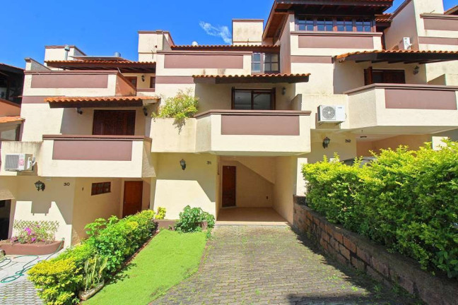 Casa com 3 Quartos à Venda, 167 m² em Tristeza - Porto Alegre