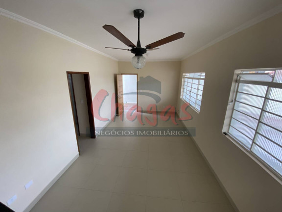 Imagem Sobrado com 5 Quartos à Venda, 390 m² em Centro - Caraguatatuba Imagem Sobrado com 5 Quartos à Venda, 390 m² em Centro - Caraguatatuba