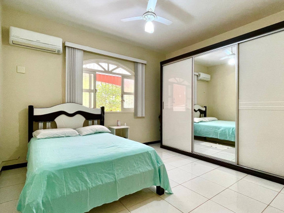 Imagem Casa com 3 Quartos à Venda, 200 m² em Luiz Iglésias - Colatina