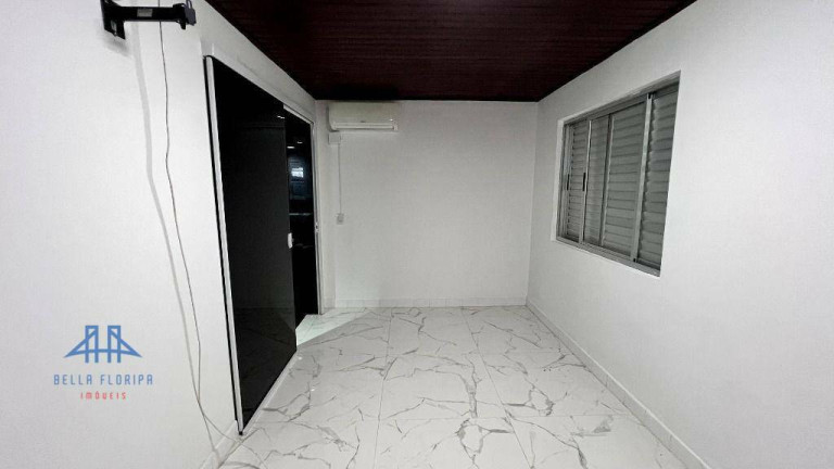 Imagem Casa com 2 Quartos à Venda ou Locação, 90 m² em Trindade - Florianópolis Imagem Casa com 2 Quartos à Venda ou Locação, 90 m² em Trindade - Florianópolis